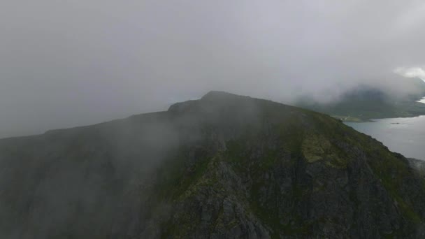 Fog Offersoykammen Lofoten Islands Norway Drone — Stock Video