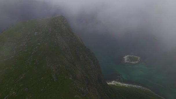 Nebel Über Offersoykammen Auf Den Lofoten Norwegen Drohne — Stockvideo