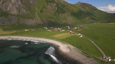 Lofoten Adaları 'ndaki Unstad Plajı, Norveç, Drone tarafından