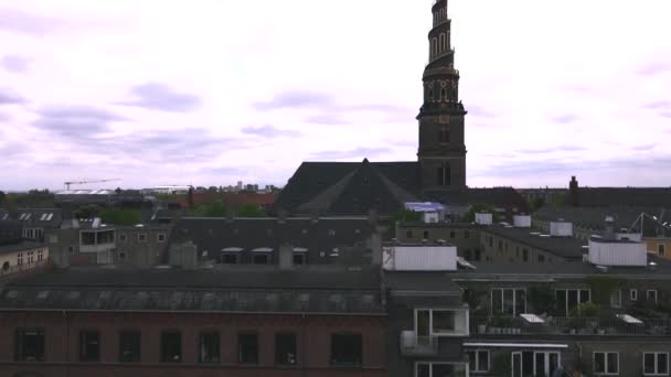 Kościół Naszego Zbawiciela Vor Frelsers Kirke Kopenhadze Dania Przez Drone — Wideo stockowe
