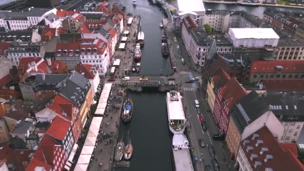 Nyhavn Kikötő Koppenhágában Dániában Drónnal — Stock videók