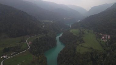 Drone 'un Slovenya' daki En Fazla na Soci şarkısı