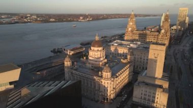 Liverpool 'daki Royal Liver Binası, İHA' dan.