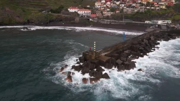Pier Seixal Madeira Portugal Drohne — Stockvideo
