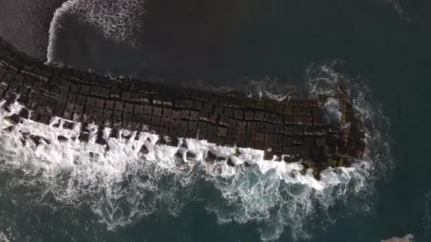 Pier Bij Ponta Sol Madeira Portugal Door Drone — Stockvideo