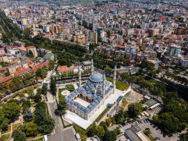 Arnavutluk 'un Tiran kentindeki Namazgah Camii İHA' nın eseri