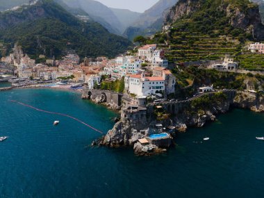 Atrani 'den Amalfi Sahili, İtalya İHA' dan görüntüler