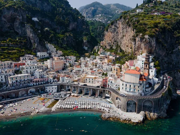 Widok Atrani Wybrzeże Amalfi Włochy Przez Drone — Zdjęcie stockowe