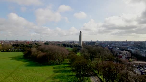 ダブリンにあるウェリントン記念碑 アイルランドのドローン — ストック動画
