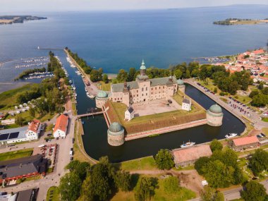 İsveç 'in merkezindeki Vadstena Kalesi' nin hava manzarası