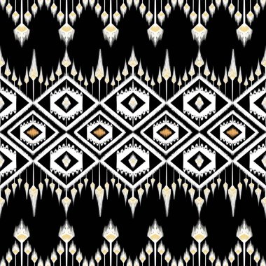 Güzel siyah ve beyaz Taylandlı örülmüş nakış. Siyah arka planda geleneksel geometrik etnik oryantal örüntü, kırpma yolu ile izole Tayland desen kültürü