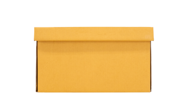 Sarı büyük kağıt kutu beyaz arkaplanda izole edilmiş kırpma yolu, ön görünüm