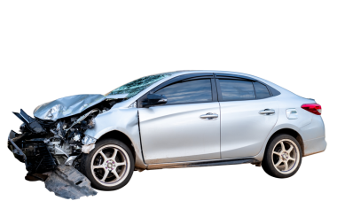 Beyaz arabanın ön ve yan tarafları yolda kazara hasar görür. Çarpışmadan sonra hasar gören arabalar. Şeffaf arkaplanda izole edilmiş, grafik tasarım ögesi için araba kazası tamponu, PNG