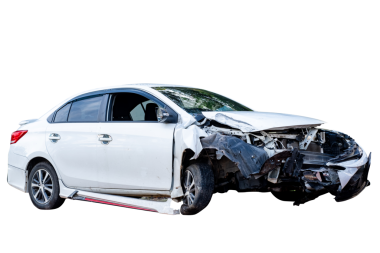 Araba kazası, beyaz arabanın ön ve yan görüntüsü yolda kazara hasar gördü. Çarpışmadan sonra hasar gören arabalar. Şeffaf arkaplanda izole edilmiş. PNG Dosyası