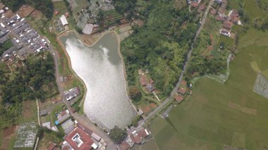 Bölgenin başkentinin havadan görünüşü 