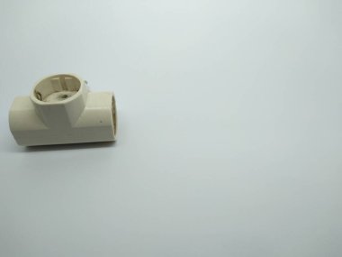 white three-prong power plug