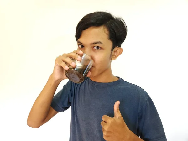 Orang Asia Suka Minum Segelas Kopi — Stok Foto