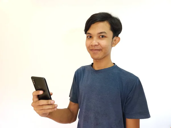 Wow Surprise Face Asian Man Use Smartphone Copy Space Advertisement — Φωτογραφία Αρχείου