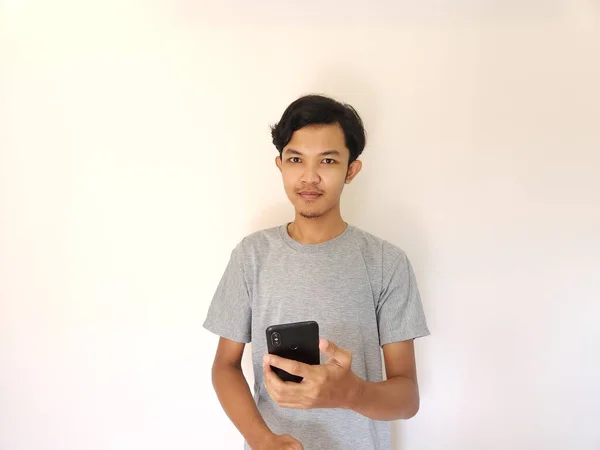 Wow Surprise Face Asian Man Use Smartphone Copy Space Advertisement — Fotografia de Stock