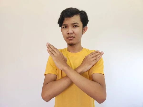 Porträtt Ung Vacker Asiatisk Man Visar Stopp Eller Avslag Uttryck — Stockfoto