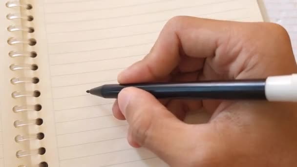 Man Handwriting 2024 New Year Action Checklist Concept — стоковое видео