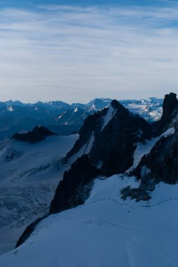 Dağların güzel manzarası