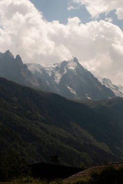 Dağların güzel manzarası