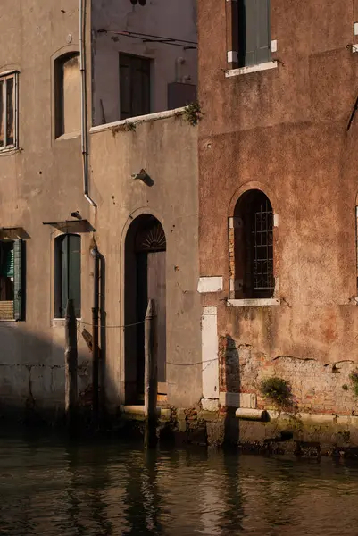 Venedik, İtalya-dolaylarında Eylül 2016: Büyük Kanal 'ın merkezindeki eski şehir