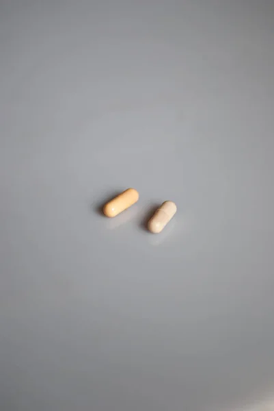 Pillole Uno Sfondo Bianco — Foto Stock