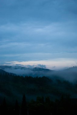 Dağların güzel manzarası
