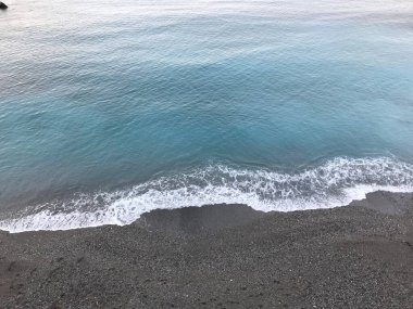 Deniz kıyısının güzel manzarası