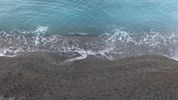 Akdeniz 'in dalgaları