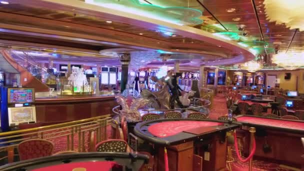 Gambling Club Travel Vessel Children Adult Waiting Slot Game Win — Stok video