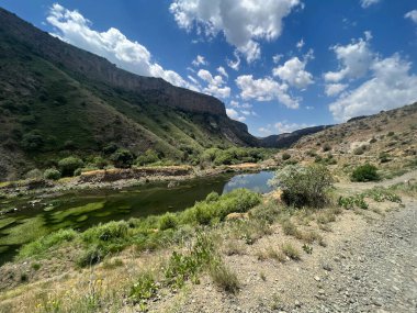 Ermenistan 'da River ile Gndevank Vadisi