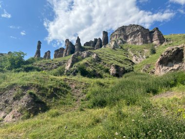Ermenistan 'daki mağara evlerinin manzarası