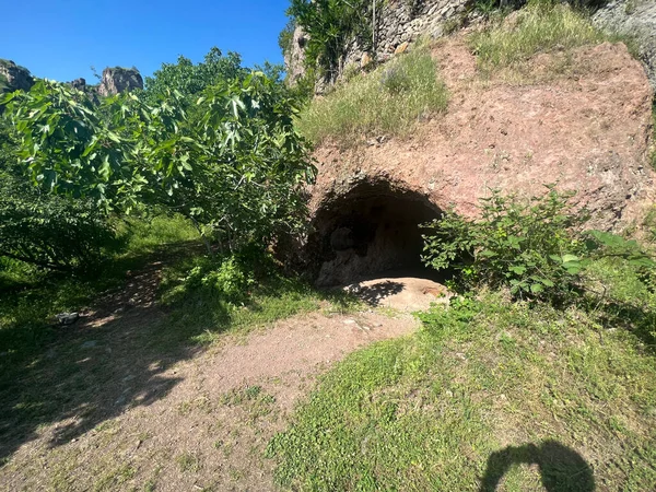 Ermenistan 'daki mağara evlerinin manzarası
