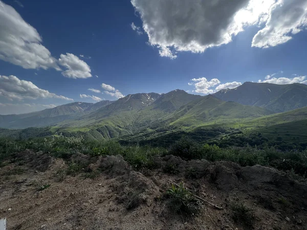 Vacker Bergskedja Med Gröna Dalar Nära Meghri Pass Armenien — Stockfoto