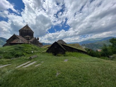 Ermenistan dağlarındaki Haghpat Manastırı
