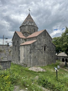 Ermenistan dağlarındaki Sanahin Manastırı