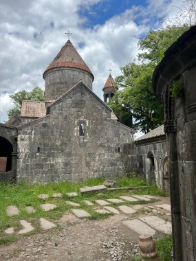 Ermenistan dağlarındaki Sanahin Manastırı
