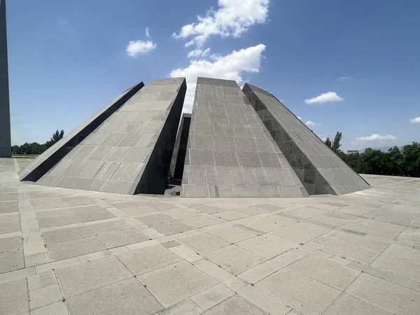 Pomnik Tsitsernakaberd Upamiętniający Ofiary Ludobójstwa Erywaniu Armenii — Zdjęcie stockowe