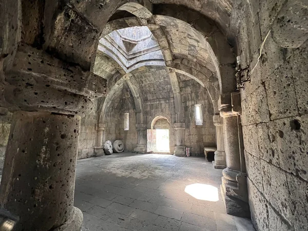 Ermenistan dağlarındaki Haghpat Manastırı