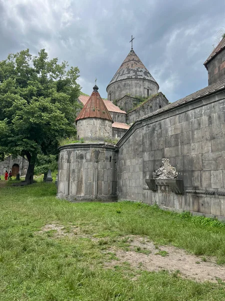 Ermenistan dağlarındaki Sanahin Manastırı