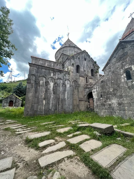 Ermenistan dağlarındaki Sanahin Manastırı