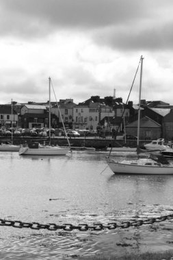 Tekneli marina körfezi