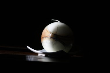 yumurta, yumurta siyah bir zemin üzerine