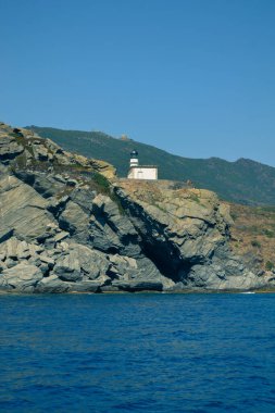 Akdeniz kıyısındaki deniz feneri Katalonya 'da