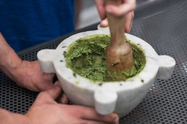 İtalyan el yapımı pesto beyaz marbol havan topu.
