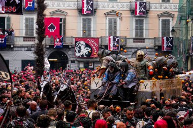 2023 Ivrea famous carnival details, oranges battles and people. 