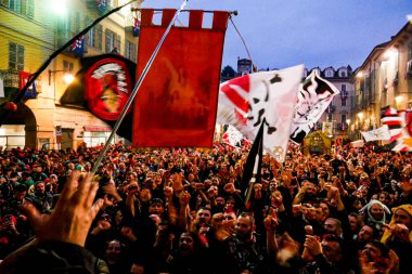 2023 Ivrea famous carnival details, oranges battles and people. 